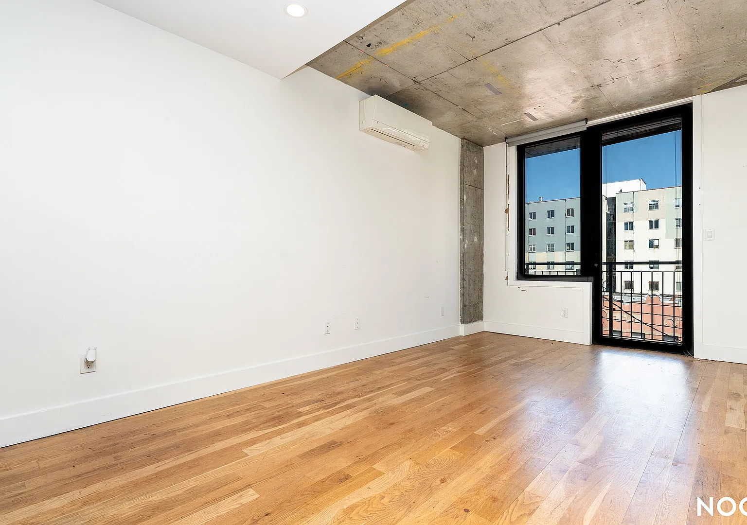 824 East New York Avenue — Photo 2