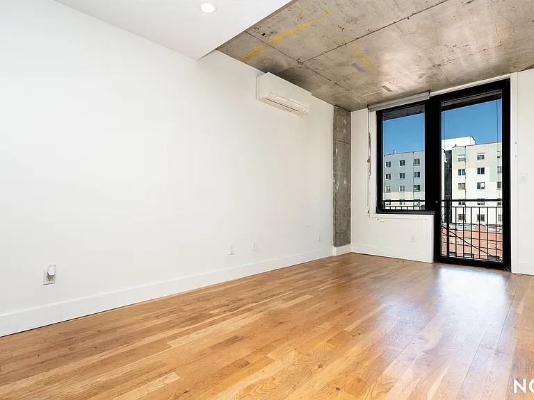 824 E New York Ave #601 — Photo 2