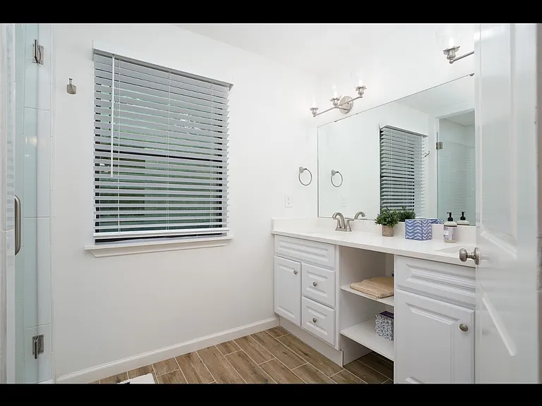 504 Twin Elm Dr — Photo 10
