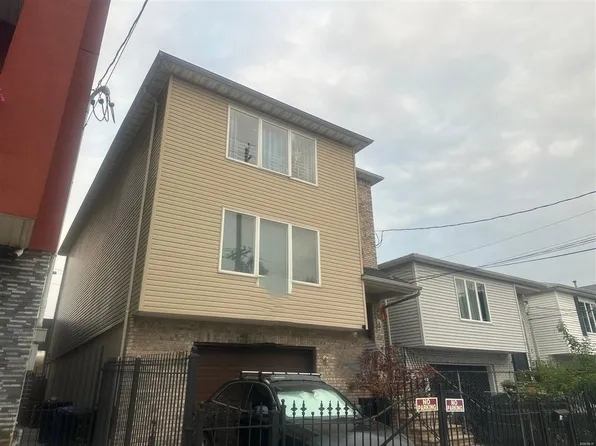 84-84 1/2 Pennington St, Newark, NJ 07105