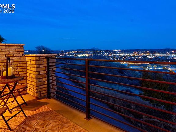 4th image of 897 Beckton Hts