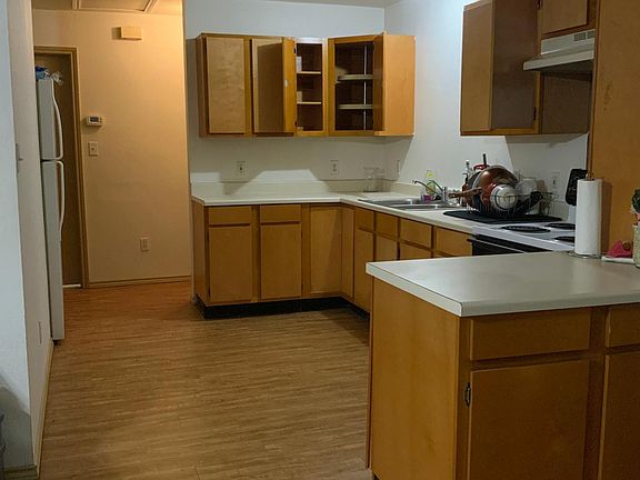 From living area to kitchen.