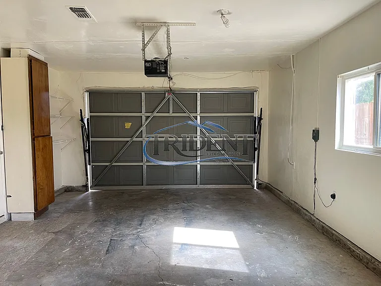 4400 Martel Dr — Photo 11