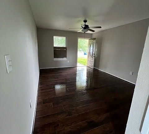 5th image of 1002 Glen Lake Ct