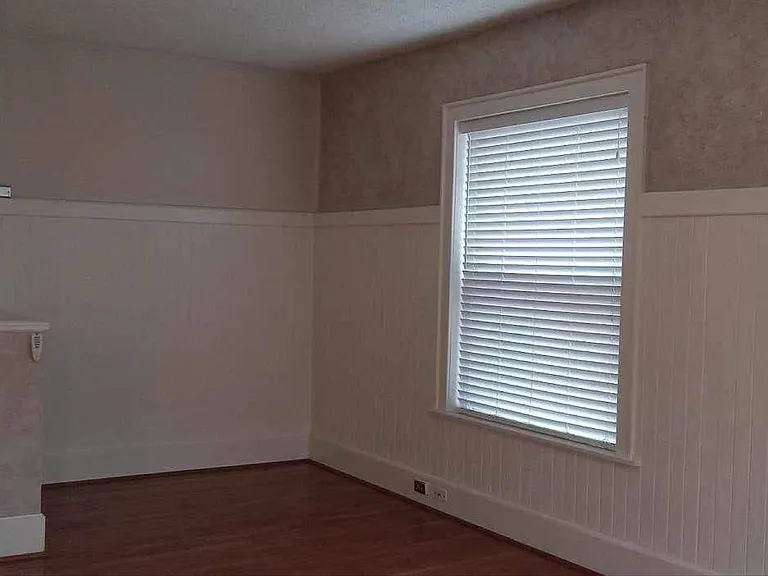 1376 N Pearl St — Photo 7