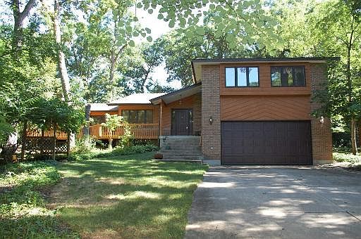 1st image of 3118 Whispering Oaks Ln