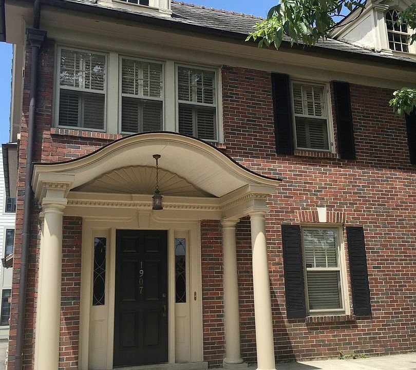 1st image of 1907 Convent Pl #1907A