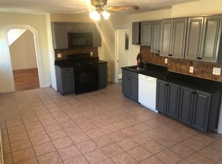 33 Clare St, Lowell, MA 01854