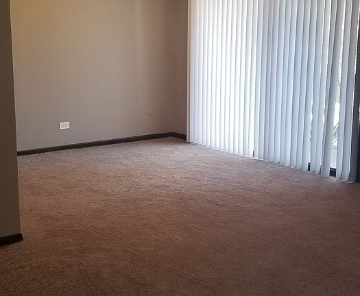 2nd image of 15820 Terrace Dr #Ro1