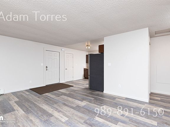 Living Room 20190920-DW-5554-FULL