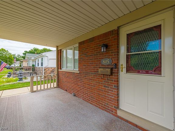 5th image of 845 Jamestown Ave