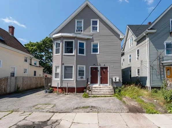 39 Myrtle St, Pawtucket, RI 02860