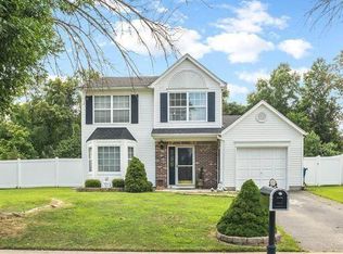 41 Tioga Dr, Howell, NJ 07731