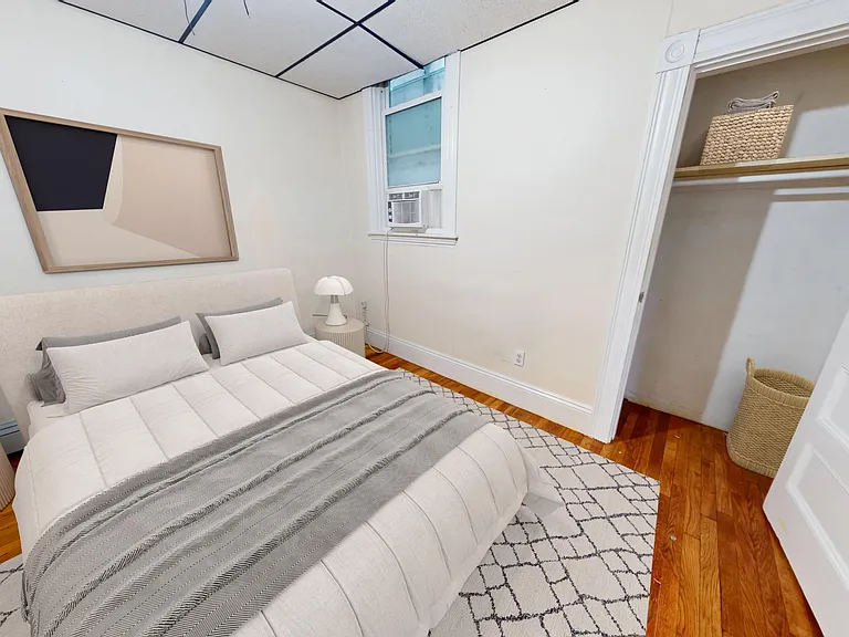 882 Huntington Ave #3 — Photo 2