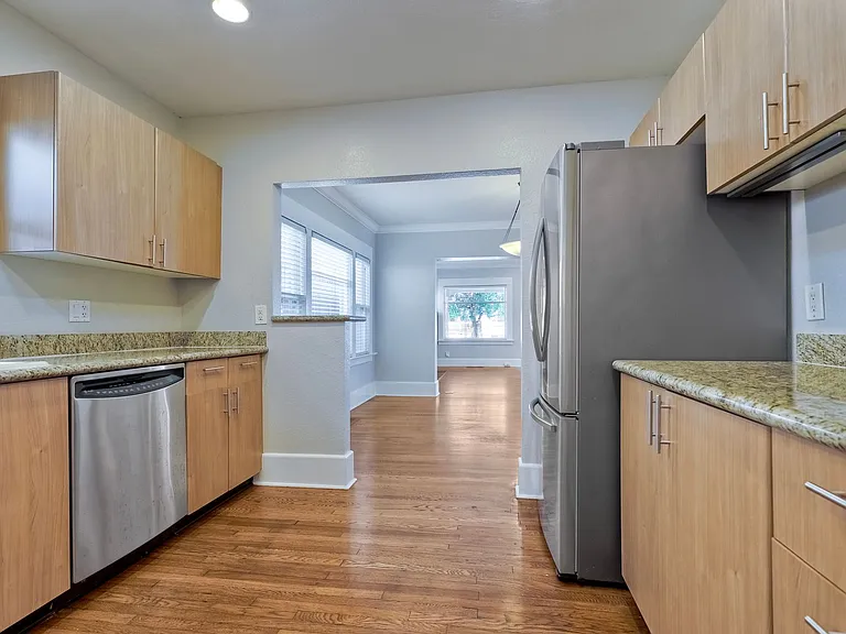 4052 Albatross St — Photo 10