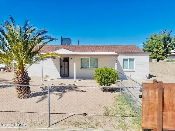 2nd image of 858 W Santa Rosa St