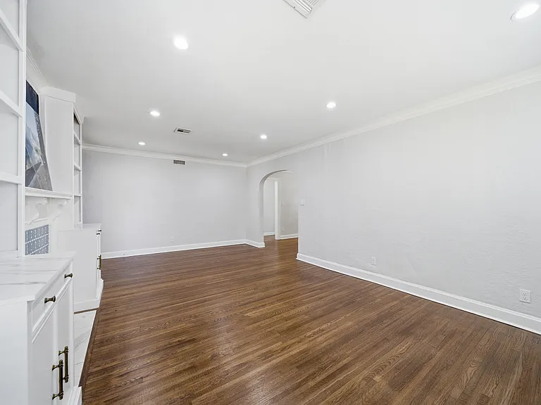 1240 S Birmingham Ave — Photo 9