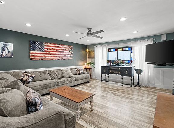 4th image of 526 E Punkin Center Rd