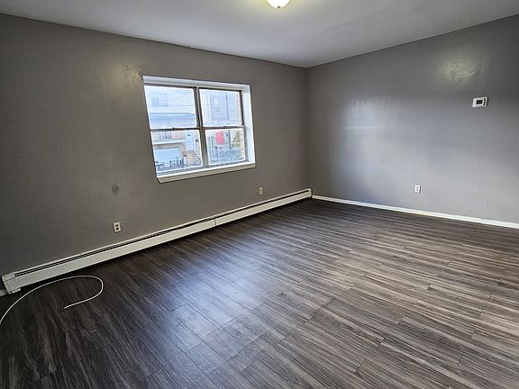 5th image of 45 Bragaw Ave #5A