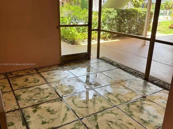 160 NE 8th Ave APT 11A, Hallandale Beach, FL 33009