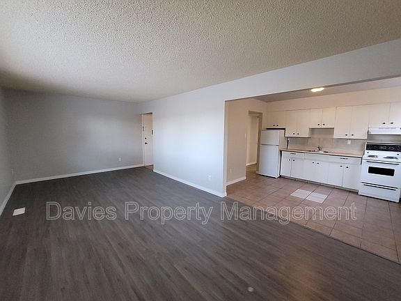 3rd image of 47th St #11812