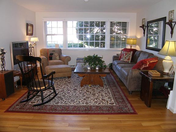 2nd image of 81 Heritage Hill Rd APT B