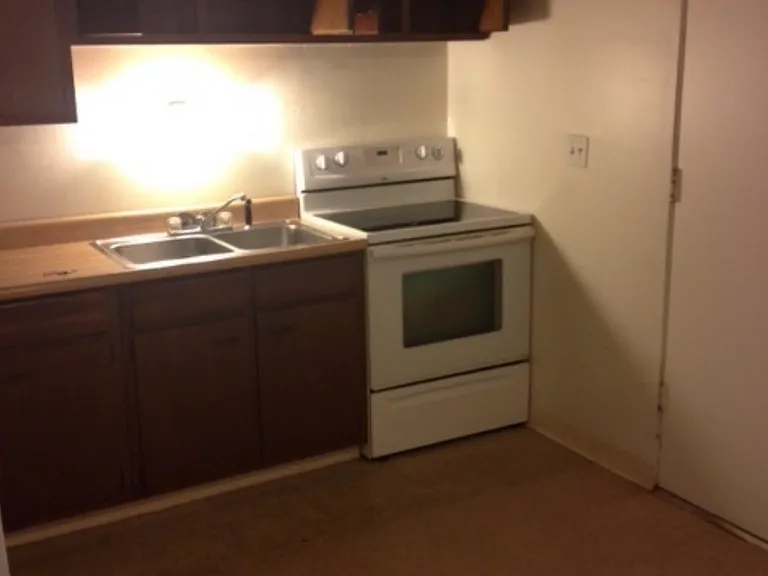 Townhouse Square Apartments - (White Glove) — Photo 4
