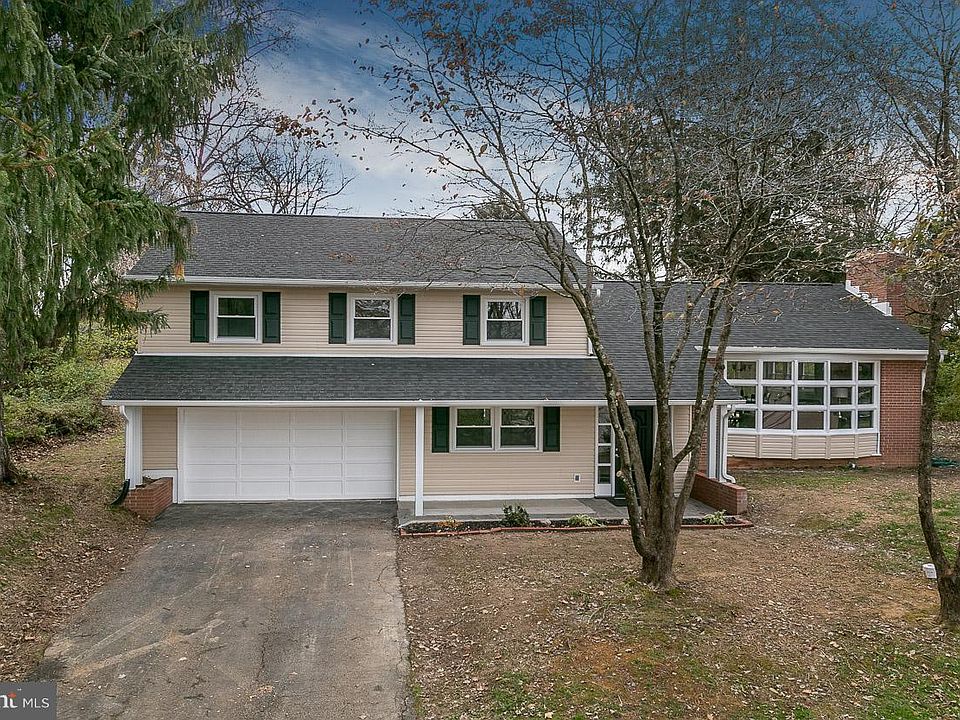 1st image of 31 Bonnie Ave