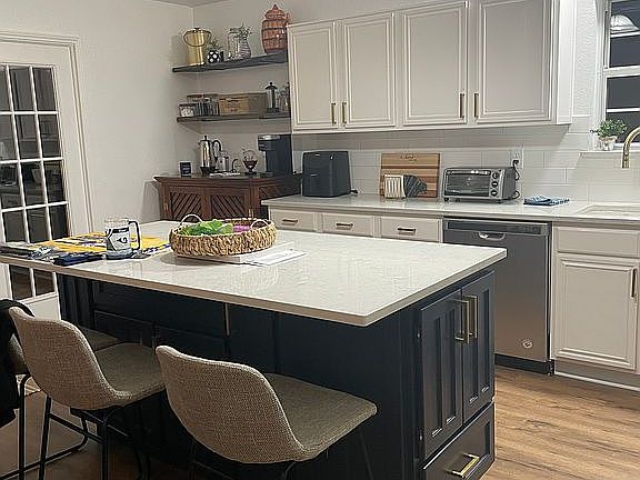 2nd image of 1001 Aries St