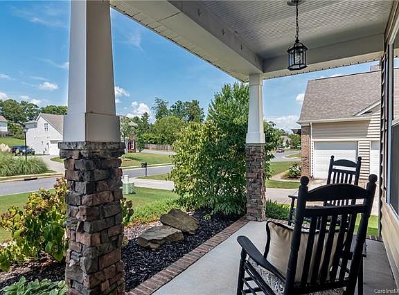 3rd image of 6403 Crosshall Pl