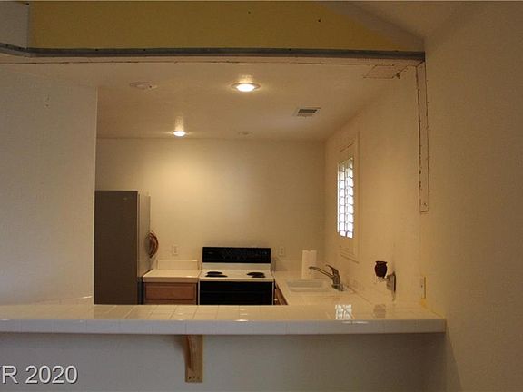 4th image of 6445 Whispering Sands Dr