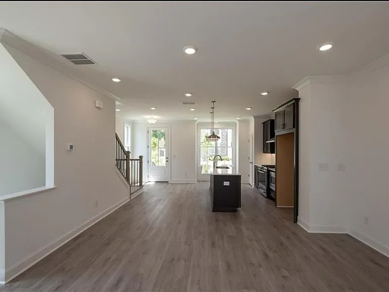 5209 Riden Ct — Photo 6