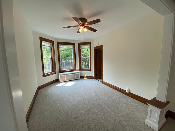 2nd image of 2034 W Waveland Ave #2