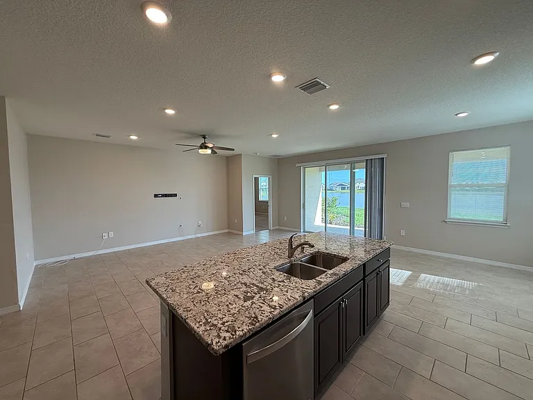 5740 Woodland Sage Dr — Photo 11