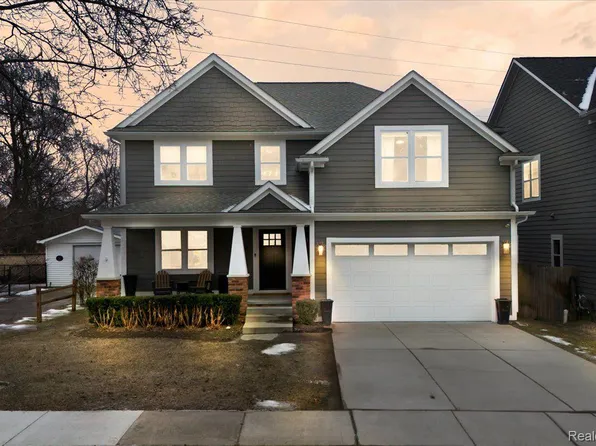 2620 Maplewood Ave, Royal Oak, MI 48073