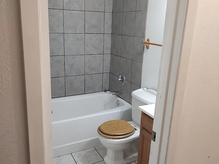 1001 Traci Dr — Photo 7