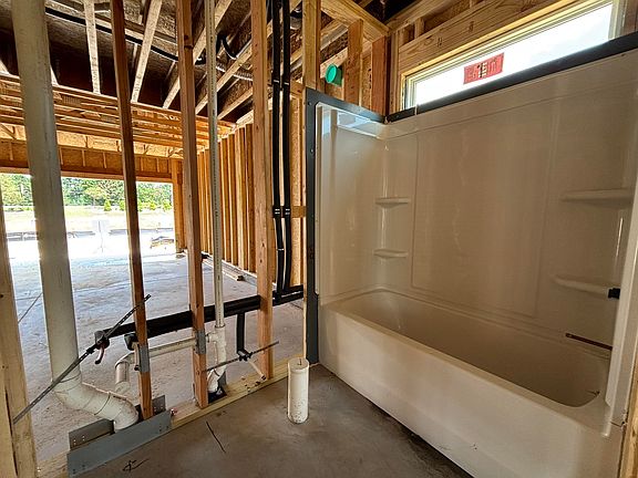 4th image of 1824 Betsy Ross Dr