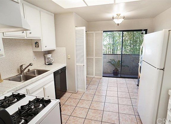 5th image of 4542 Coldwater Canyon Ave APT 7