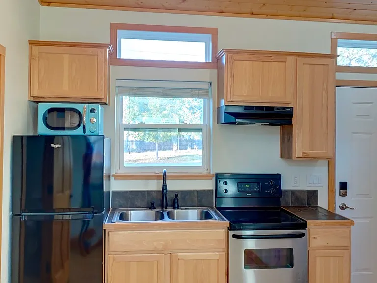 220 Commerce St — Photo 6
