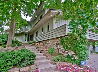 6200 Loch Moor Dr, Edina, MN 55439