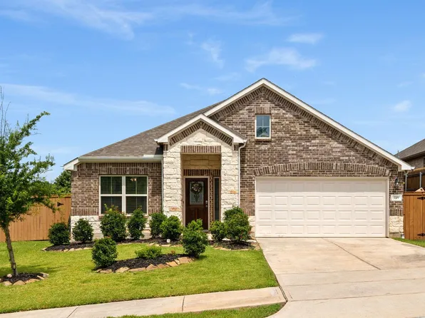 725 Yellow Birch Ln, Conroe, TX 77304