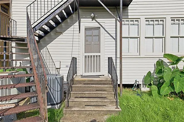 2110 Octavia St — Photo 25
