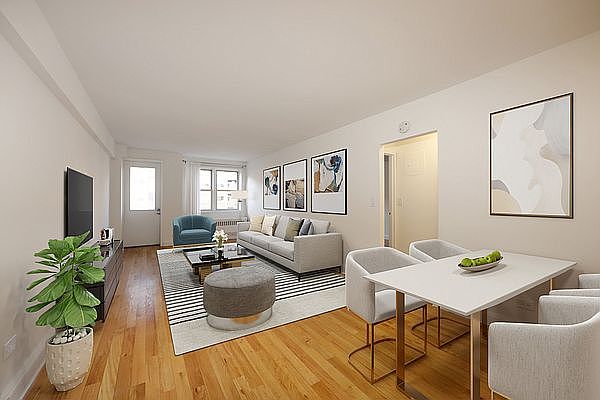 1st image of 77 W 15th St #606