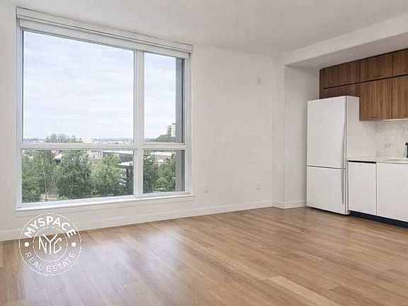 2nd image of 1326 Ocean Ave #7W
