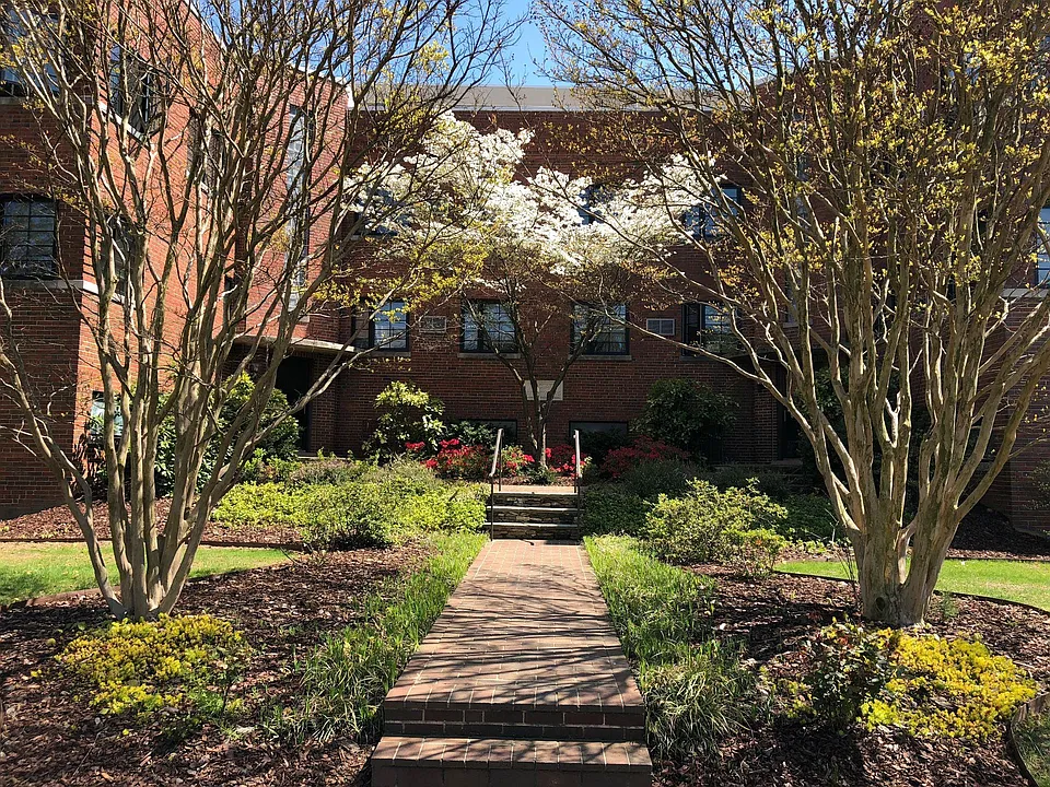 16th Street Apartments