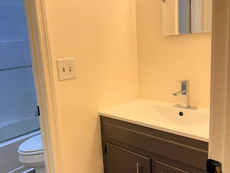 114 Langley Dr #B — Photo 7
