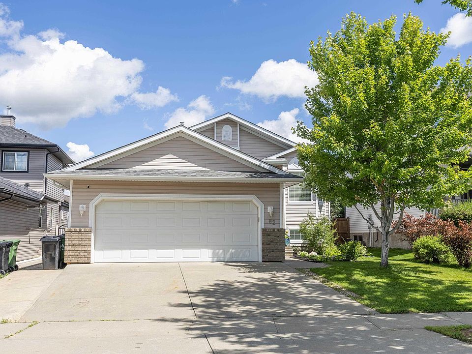 1st image of 82 Wedgewood Cres