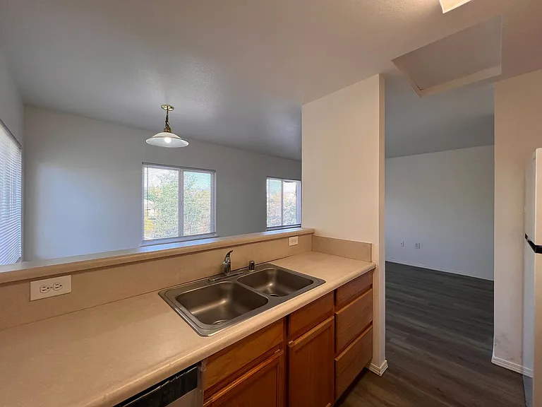 Bramwell - 430 Willow Way — Photo 9