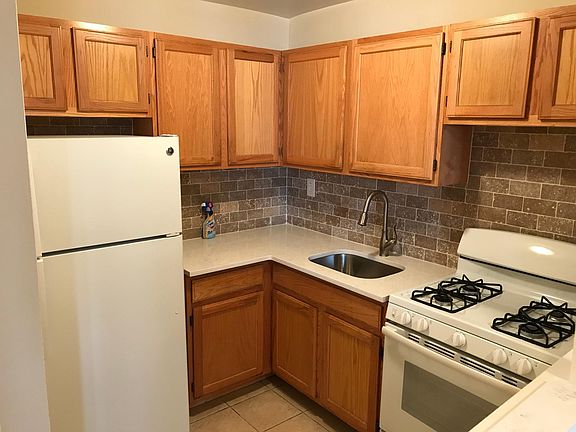 2nd image of 1815 E 17th St APT 1N