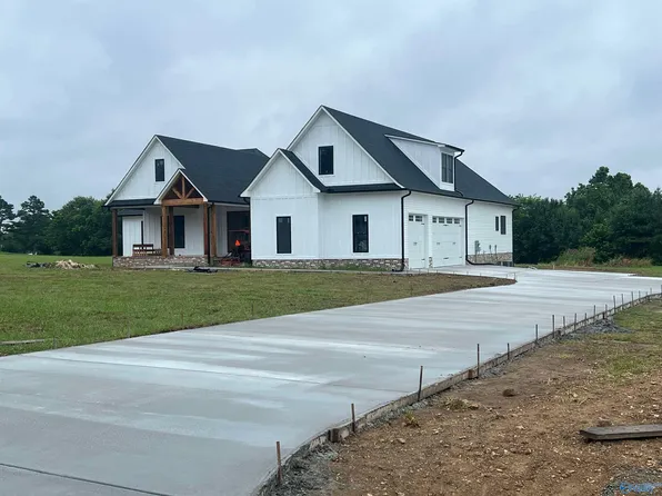 173 Lindsey St, Albertville, AL 35950